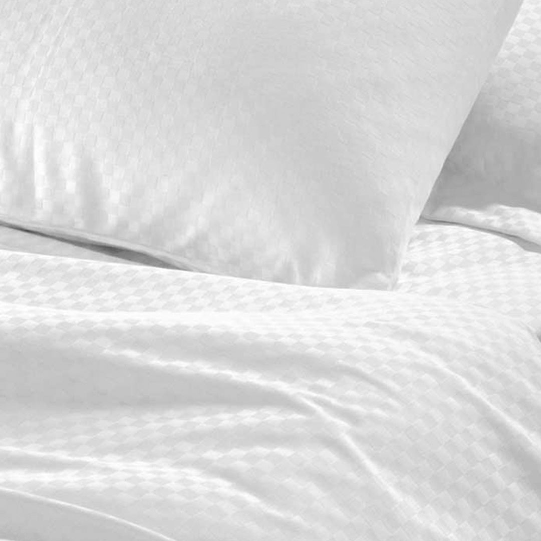Ria Serie, White Bed Linen Ria Serie, Weiße Bettwäsche square patterned white color bed linen 1